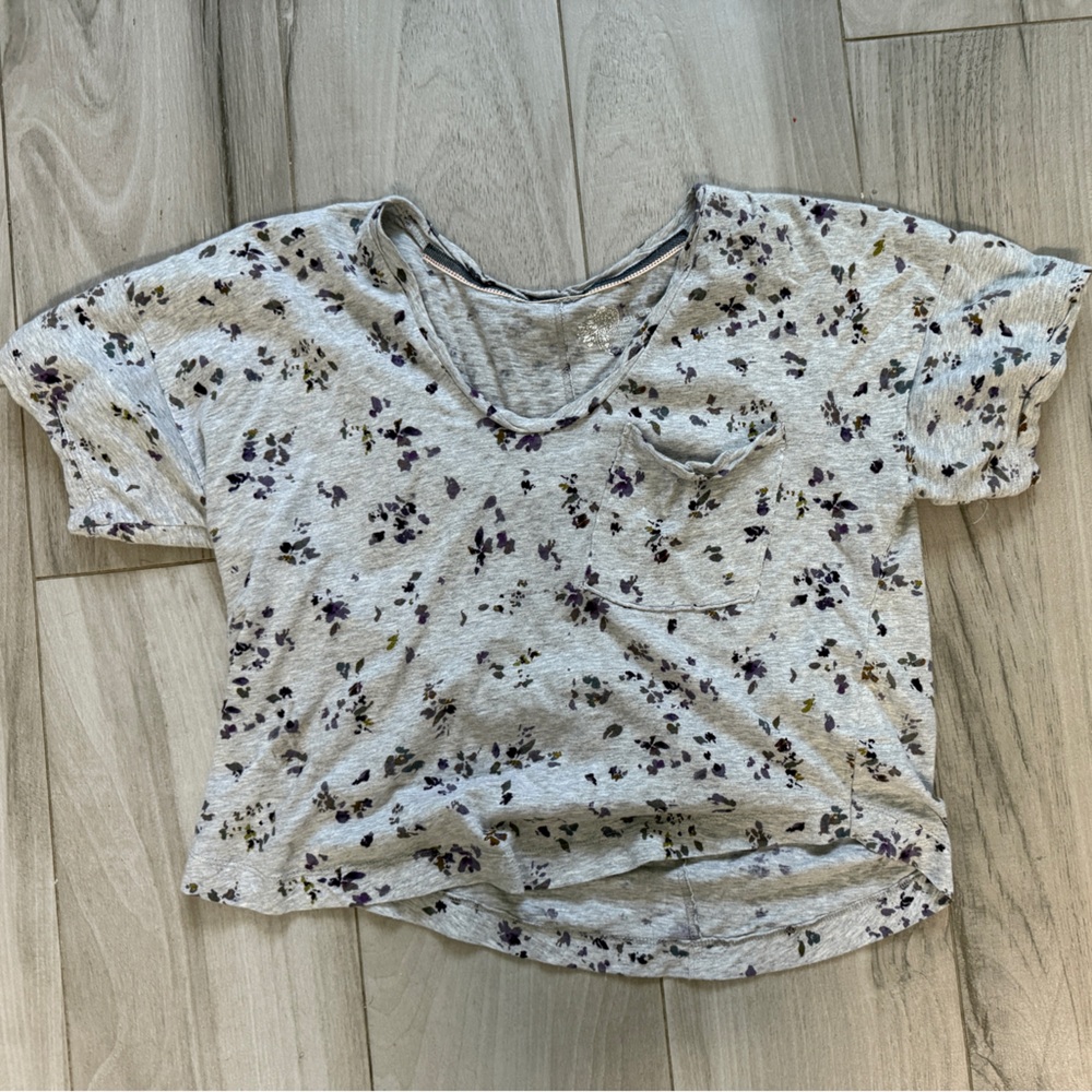 Floral Anthropologie Boxy/Crop Tee T-shirt. Size Medium